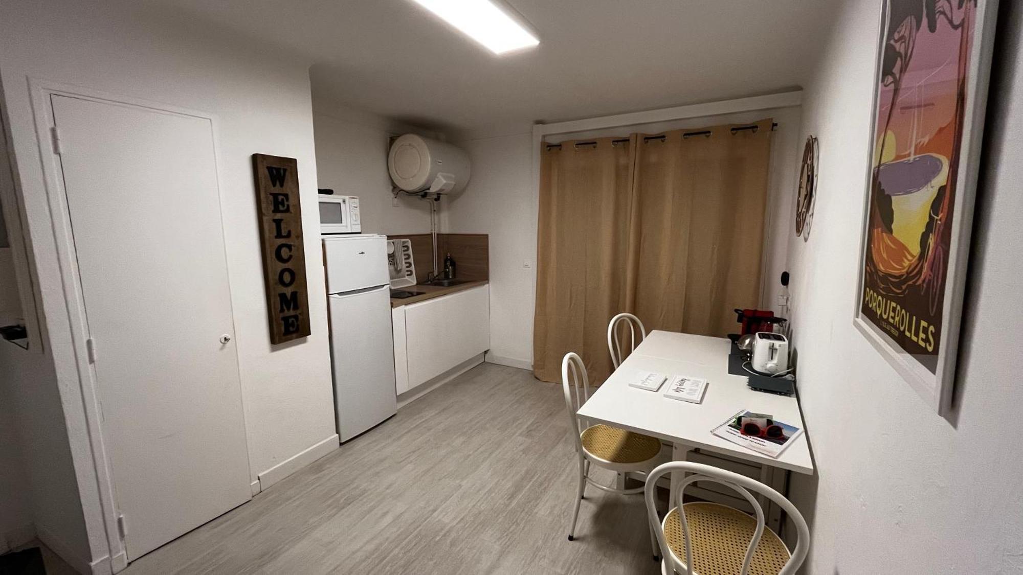 Vacances Arbanaises - Appartements Giens Hyères Buitenkant foto